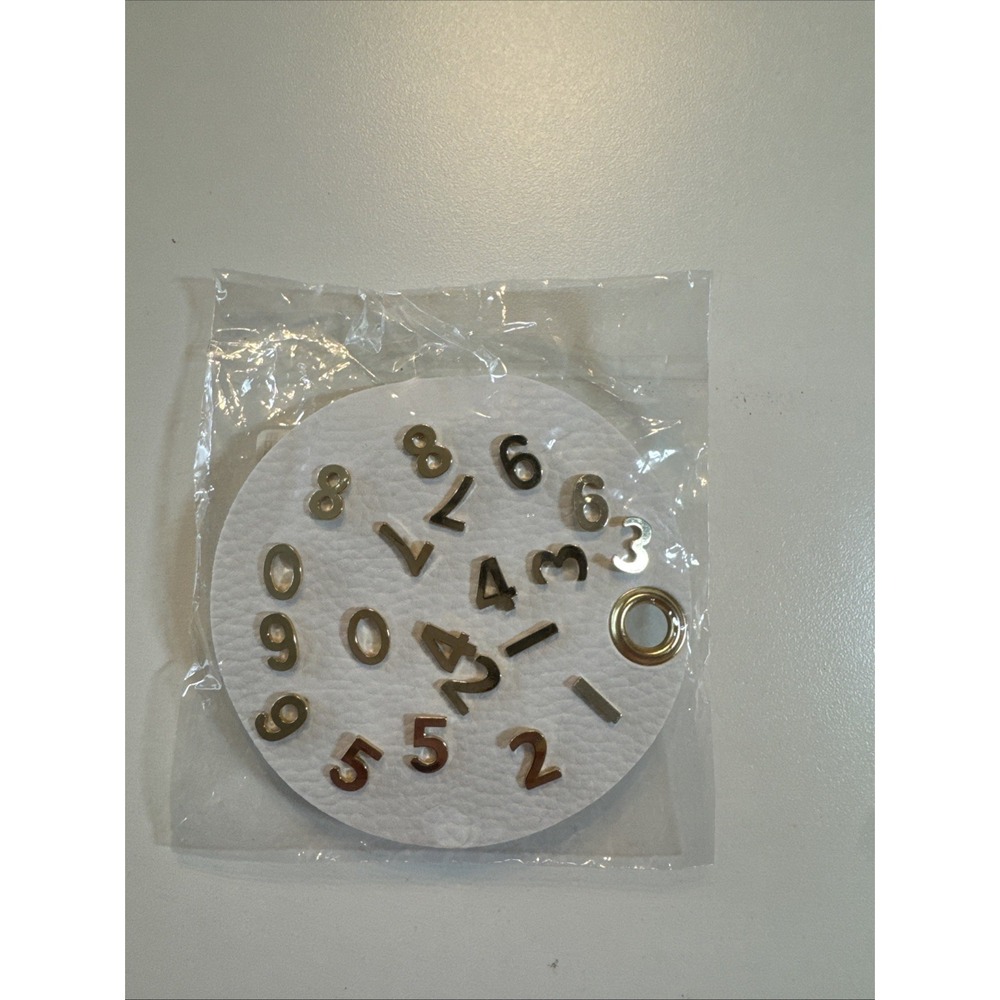 Number Post‎ Earrings (Includes all #s 0–9)  Gold